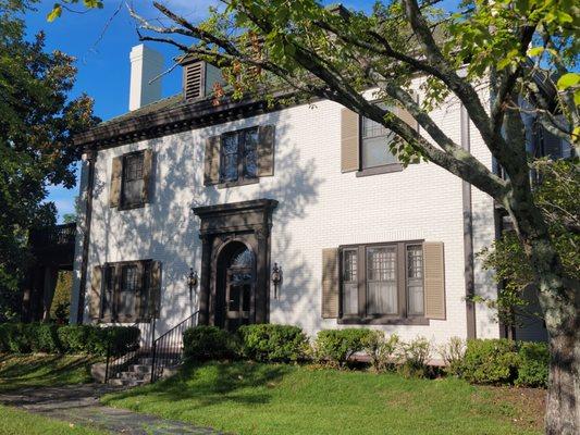 Street View of Morehead Manor Bed and Breakfast