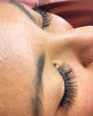 Individual Eyelash Extensions- Full Hybrid Set