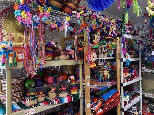 Mexican Craft! Mini piñatas, blankets, flowers, maracas! & more!