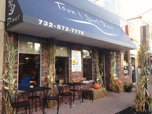 77 1st Ave, Town and Surf Diner - Friendly staff, affordable delicious food - what more could you ask for.