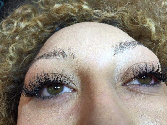 Fullset eyelash extensions