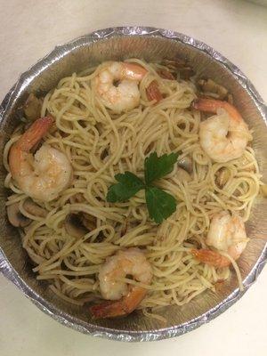 Aglio E Olio with added shrimp and mushrooms.