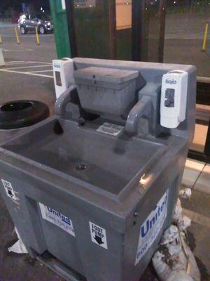 Parking lot - Drinking fountain/washing machine