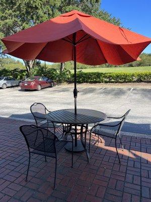 Outside Seating - Pet Friendly ( outside)