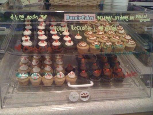 Mini vegan cupcakes @ Aventura