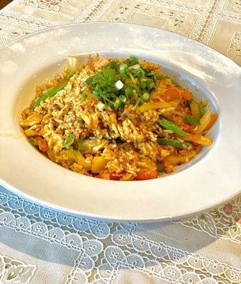 Spicy basil rice with chicken