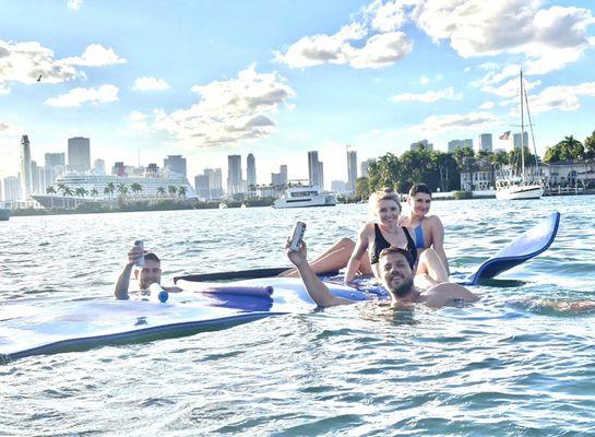 Great stories happening in #Miami. Experience #views, #fun, #secretspots with #partyonaboatrentals.