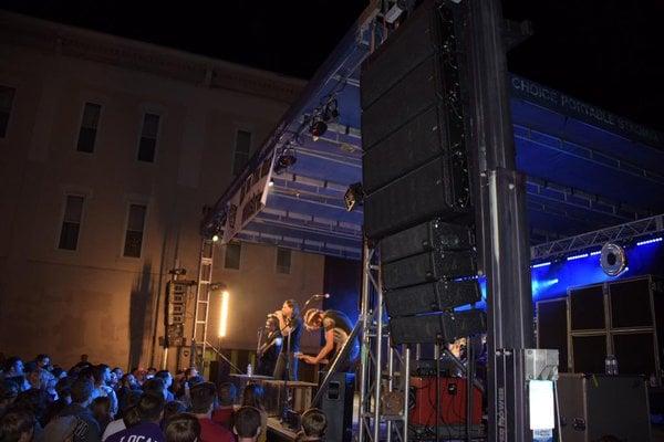 Line Array PA for your concert!