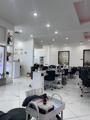 Dalux Nails and Spa