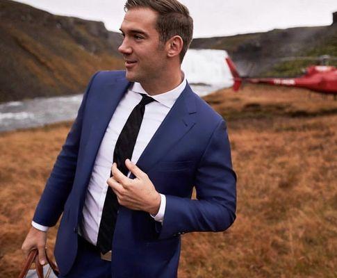 Internet personality, Lewis Howes, wears a made-to-measure cobalt blue suit.