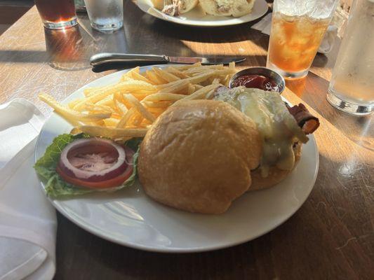 Cheeseburger Lunch