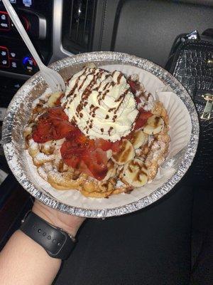 Delicious strawberry banana funnel cake.