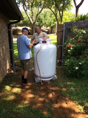 100 gallon tank perfect for spa heaters or cook tops. Great for small use when there is not much space available.