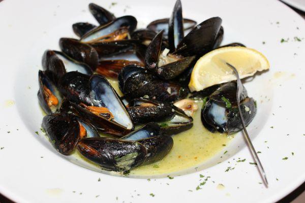 Mussels at Happy Hour