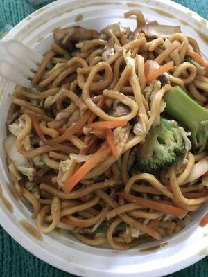 Vegetable lo mein