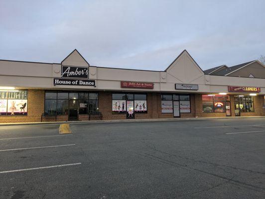 Westbrook Shopping Center, Burlington