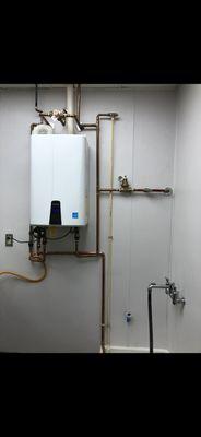 Instantaneous hot water heater install