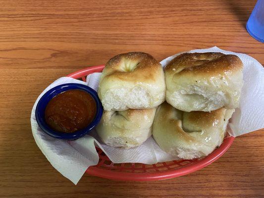 Garlic knots