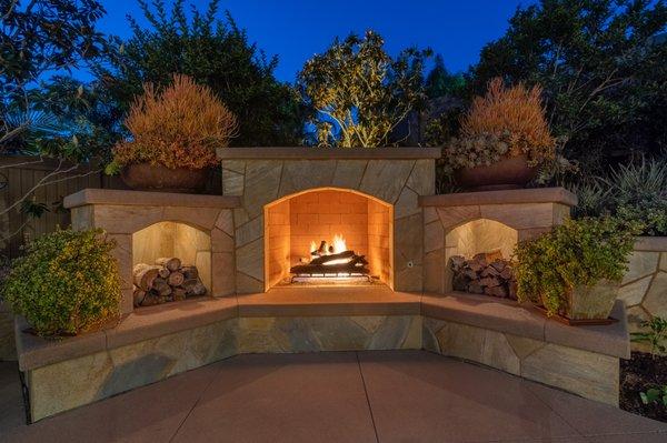 Wood burning outdoor fireplace