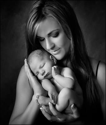 Beautiful mom, beautiful baby...Love!