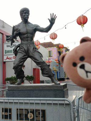 Bruce Lee Statue