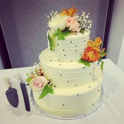 3 tiered wedding cake