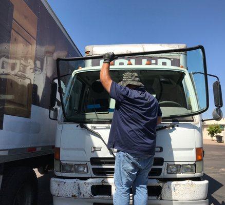 WINDSHIELD REPLACEMENT SCOTTSDALE