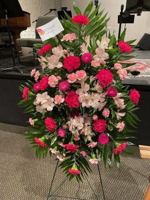 This beautiful pink funeral spray was so well executed!