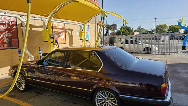 Lightning Express Car Wash Bell Gardens