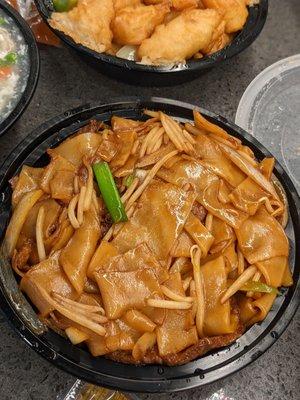 Beef chow fun $10