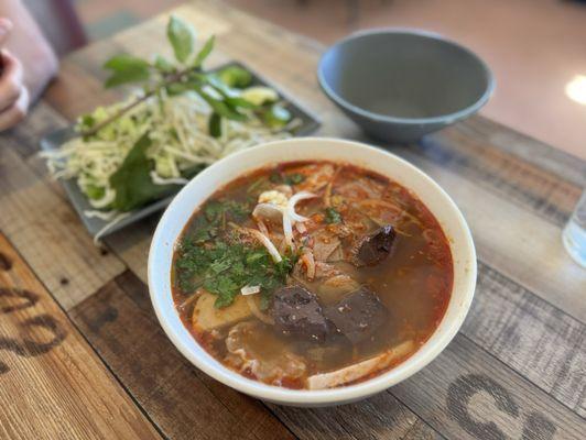 Bun bo hue