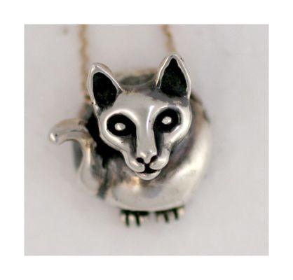 silver sitting cat pendant