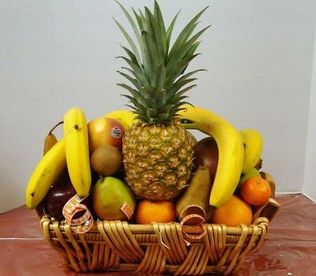 We delivered this beautiful and delicious fruit basket for a birthday celebration! Of course it's good for ANY occasion!