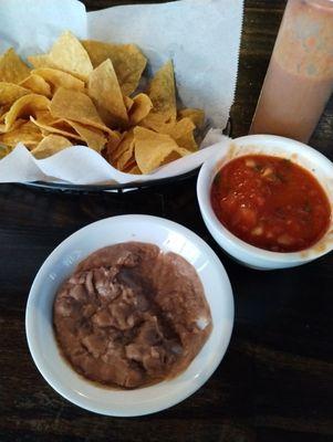 Beans, salsa and chips