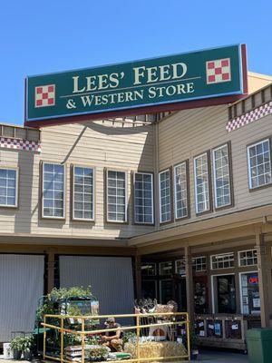 Feed and western store