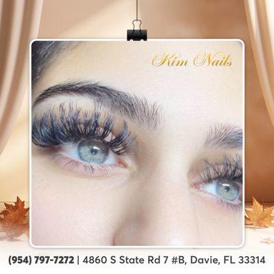 Our lash experts are dedicated to enhancing your natural features, ensuring your eyes become the focal point of your stunning appearance.