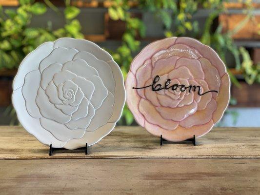 Pottery to-go rose plate