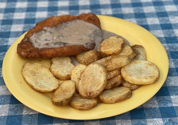 Jaegerschnitzel with the House Fries