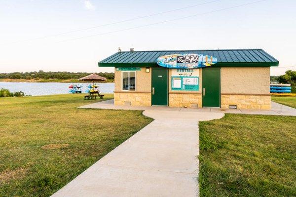 entrance to DFW Surf Shop on Grapevine Lake