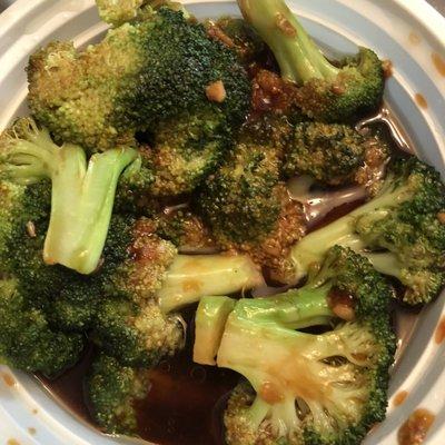 Steamed Broccoli in garlic sauce