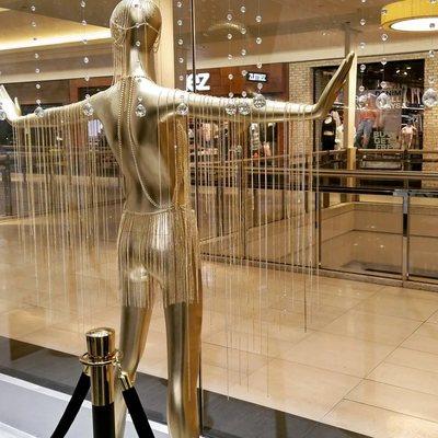 Golden Body at VIP Bodies King's Plaza.