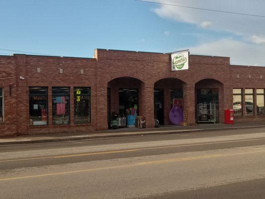 Gambles Hardware Exterior