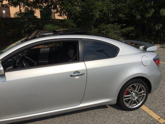 Scion knows how to do sunroofs/moonroof right: panoramic