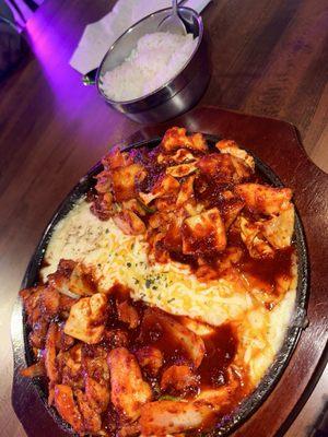 Sizzling cheese buldak