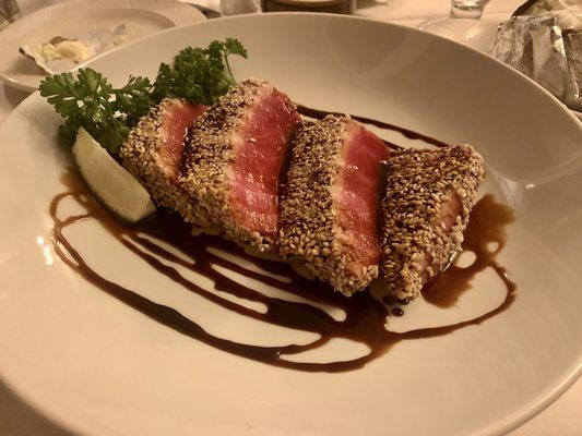 Old Colonial Inn ahi tuna