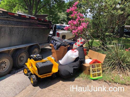 We offer same-day service that's affordable and tailored to work around your schedule at iHaulJunk. Book our crew today!