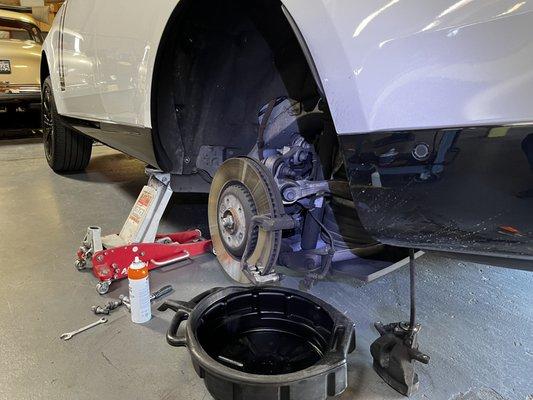 Replacing brake pads on a Rover