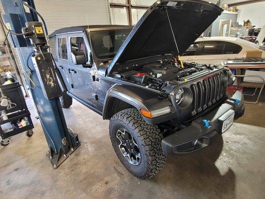 OIL Change on Jeep Wrangler Hybrid