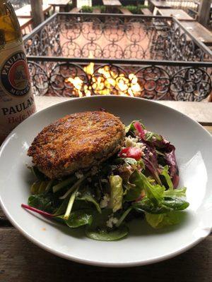 Veggie Burger in Blackfriar Salad