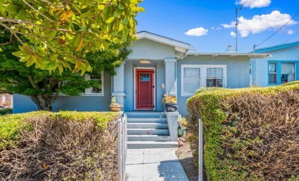 Sold. Seller represented.
2442 Ransom Ave. Oakland